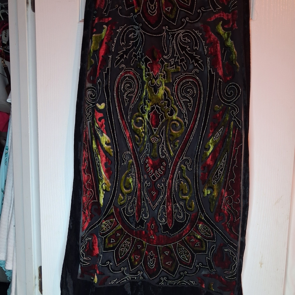 Elegant Black and Red Velvet Skirt